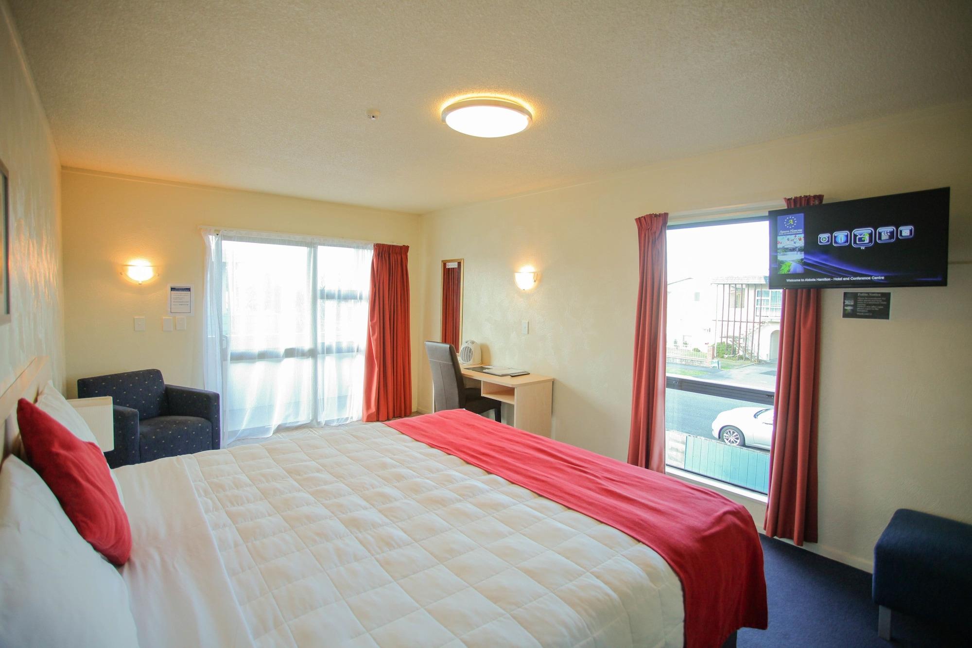 Abbots Hamilton - Hotel And Conference Centre Екстериор снимка