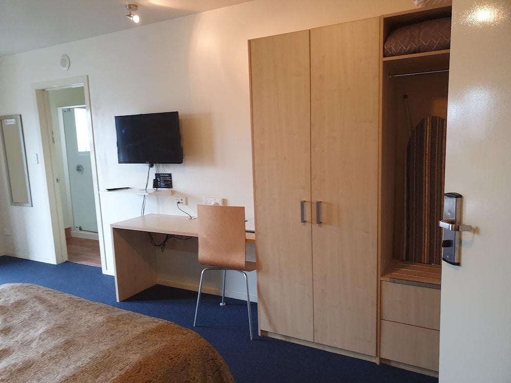 Abbots Hamilton - Hotel And Conference Centre Екстериор снимка