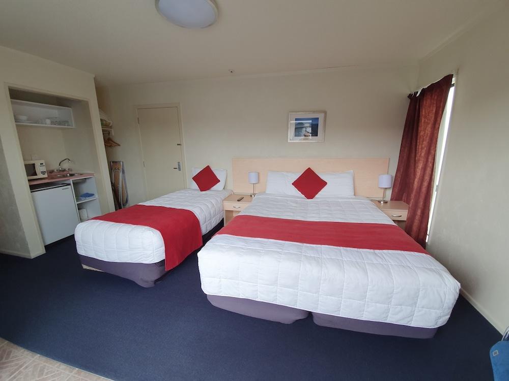 Abbots Hamilton - Hotel And Conference Centre Екстериор снимка