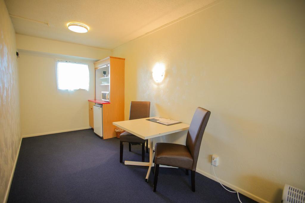 Abbots Hamilton - Hotel And Conference Centre Екстериор снимка