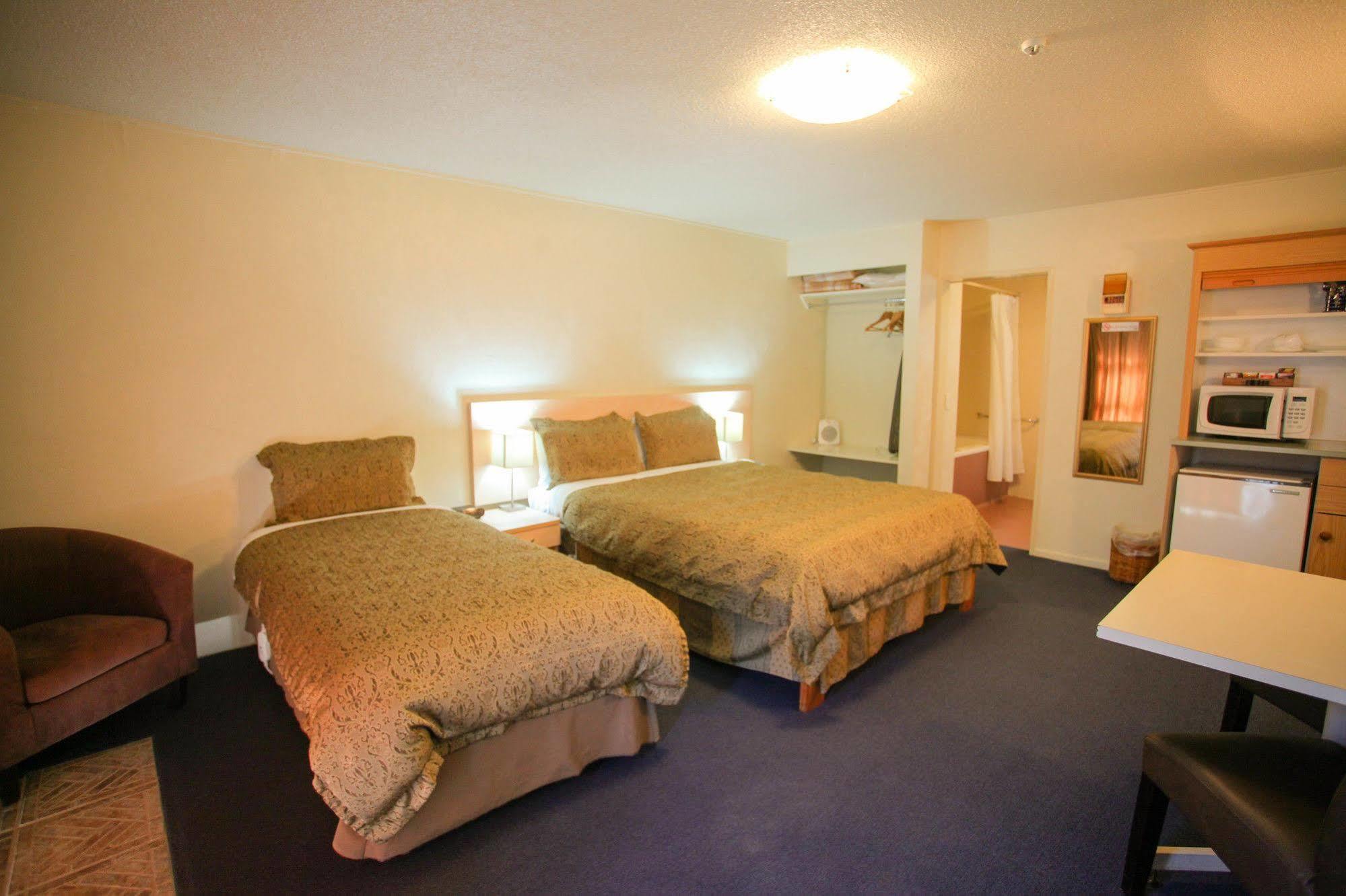 Abbots Hamilton - Hotel And Conference Centre Екстериор снимка
